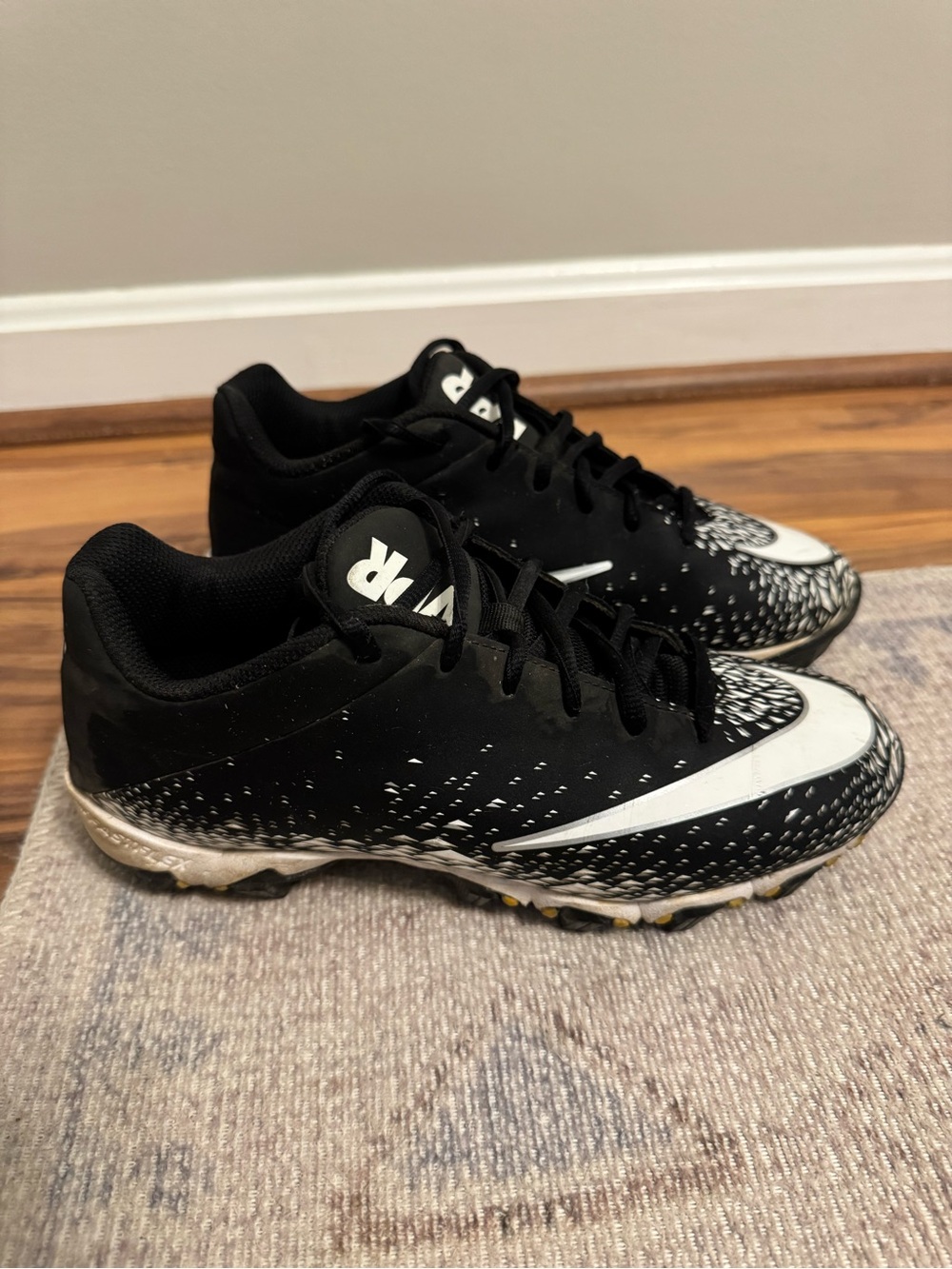 Nike Kids Black and White Training Cleats